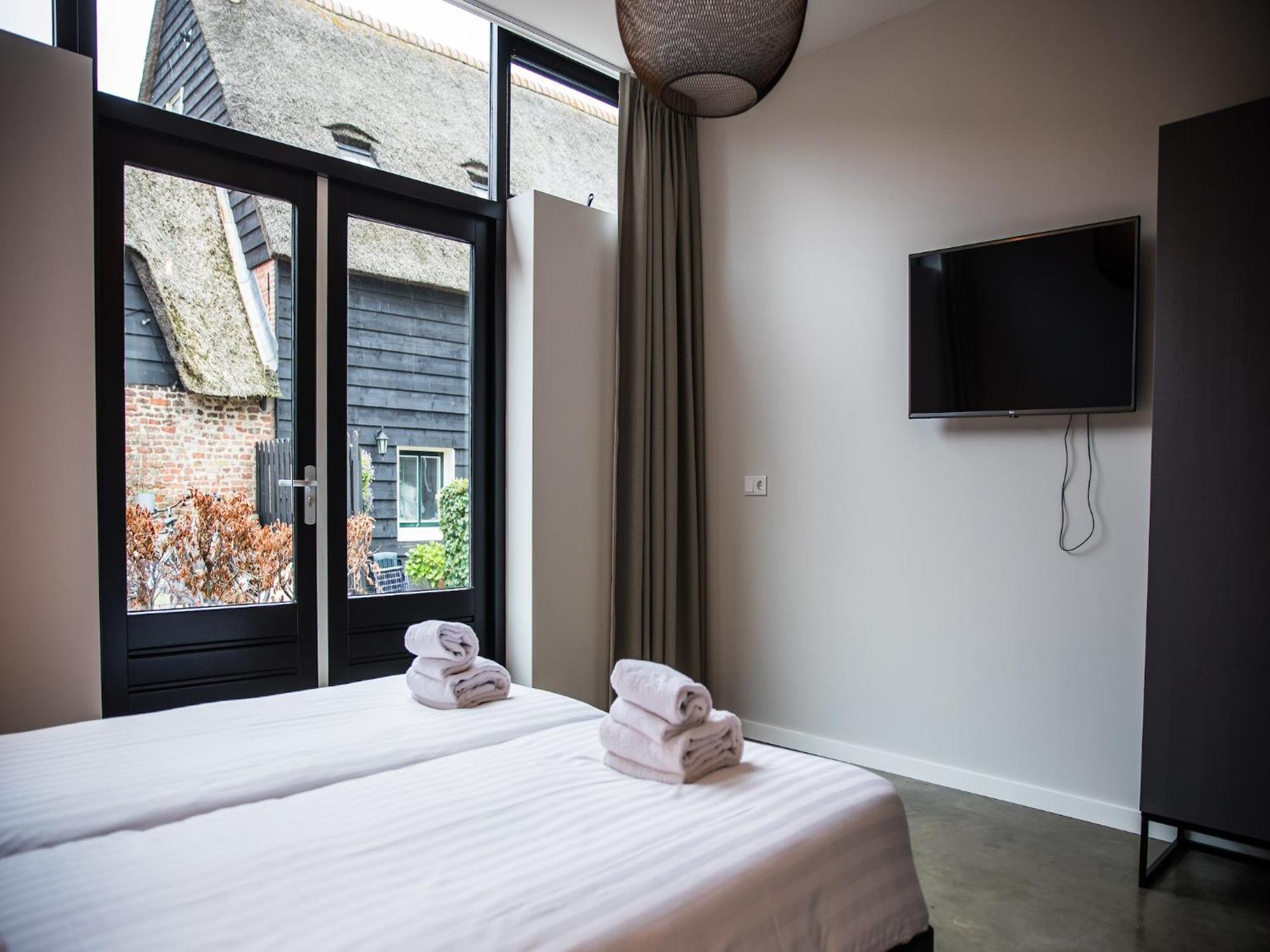 Cozy Holiday Home In Vrouwenpolder Close To The Beach Bagian luar foto