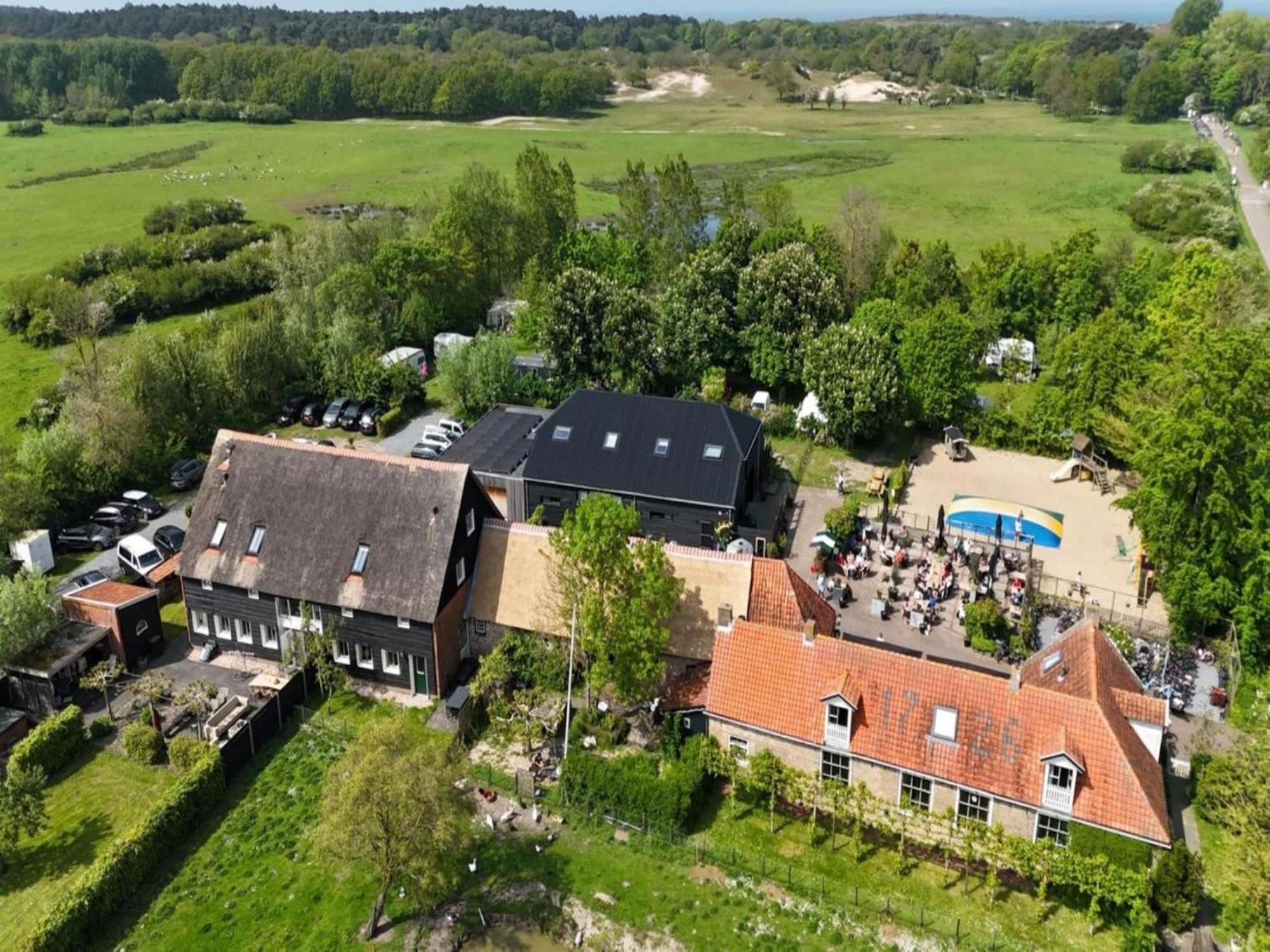 Cozy Holiday Home In Vrouwenpolder Close To The Beach Bagian luar foto