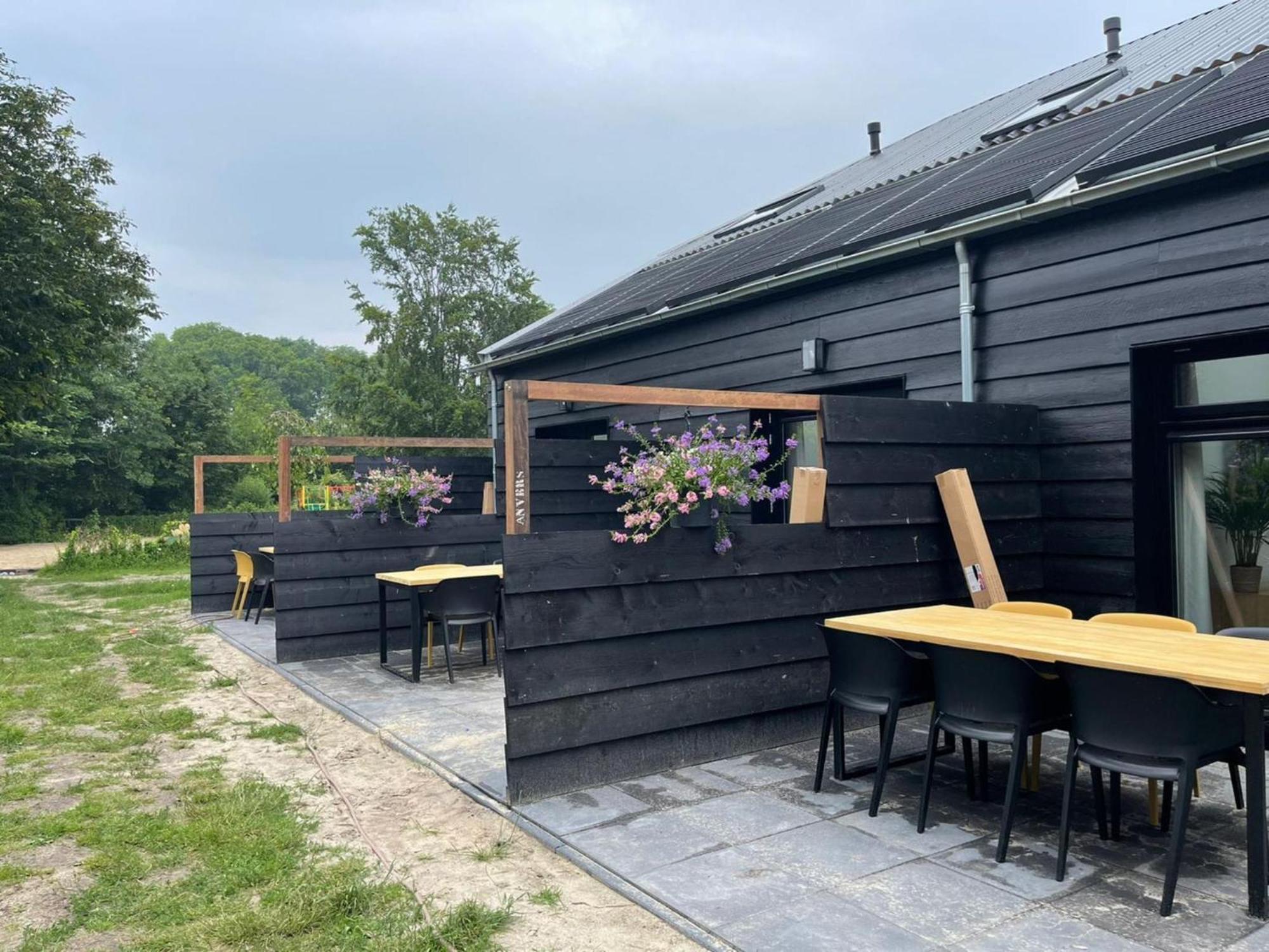Cozy Holiday Home In Vrouwenpolder Close To The Beach Bagian luar foto